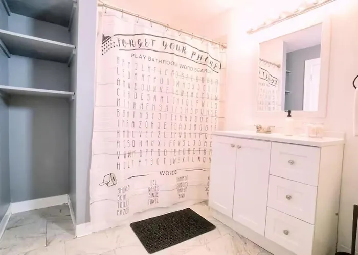 Spacious 4br Near Mccormick & Soldier Field *