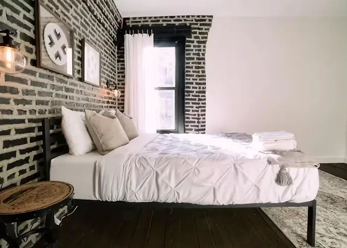 Spacious 4br Near Mccormick & Soldier Field Апартаменты